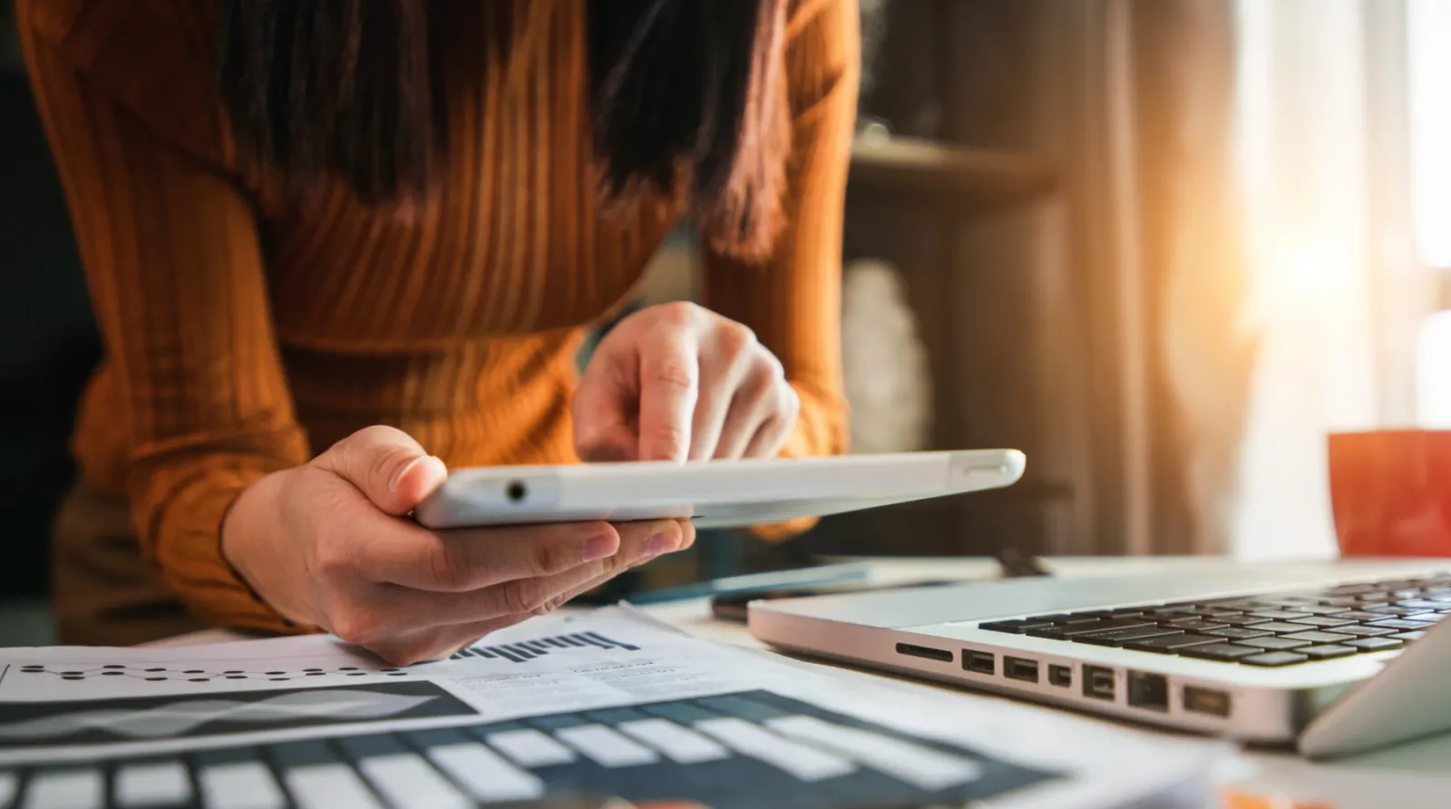 Image of woman scrolling content marketing